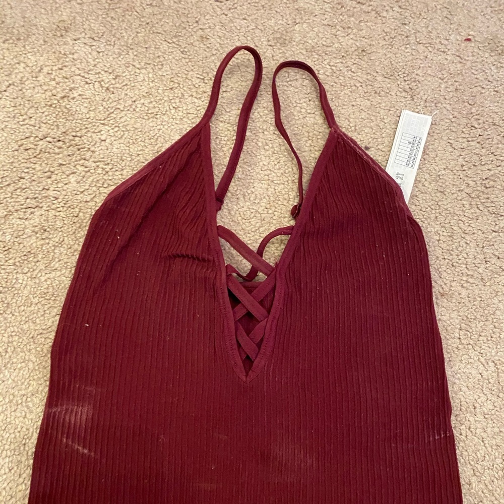 maroon v neck tank